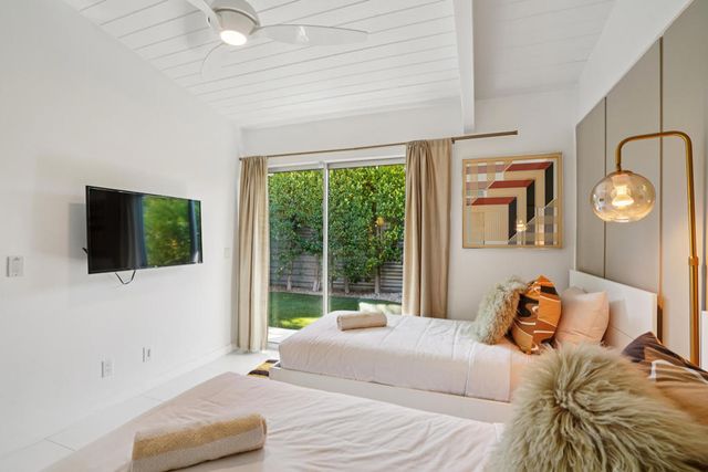 2101 N Berne Drive, Palm Springs, CA 92262