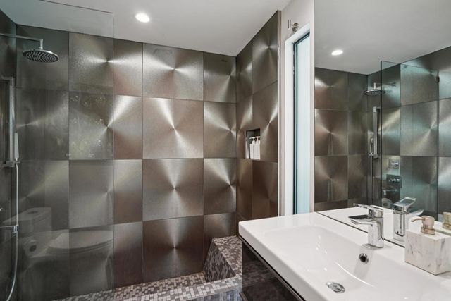 2101 N Berne Drive, Palm Springs, CA 92262