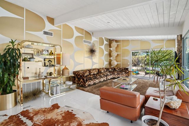 2101 N Berne Drive, Palm Springs, CA 92262