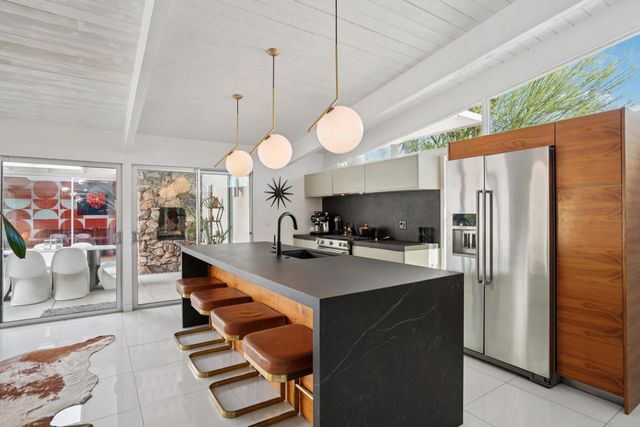 2101 N Berne Drive, Palm Springs, CA 92262