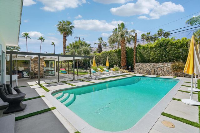 2101 N Berne Drive, Palm Springs, CA 92262