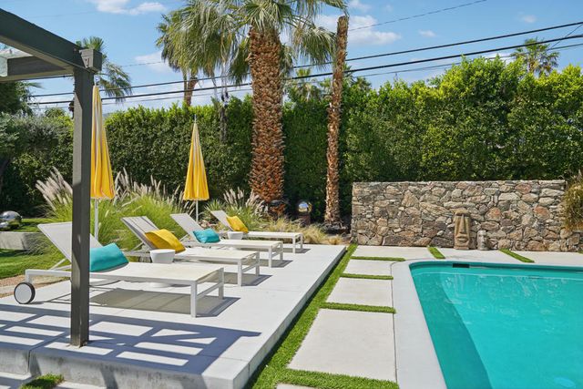 2101 N Berne Drive, Palm Springs, CA 92262