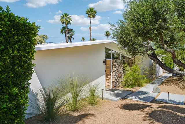 2101 N Berne Drive, Palm Springs, CA 92262
