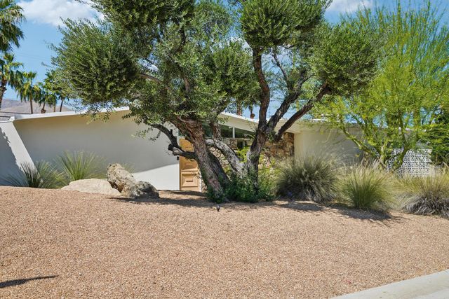 2101 N Berne Drive, Palm Springs, CA 92262