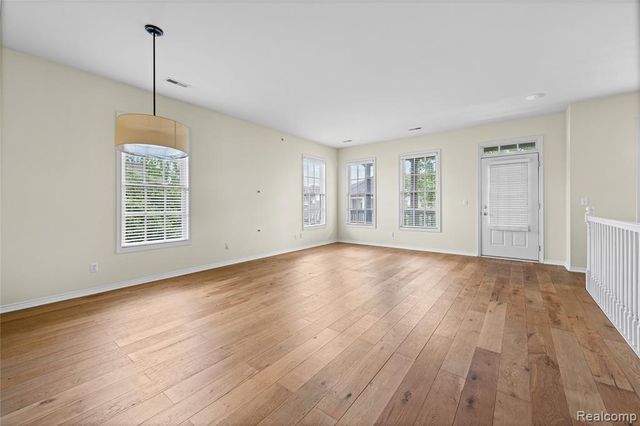 207 Jotham Avenue, Auburn Hills, MI 48326