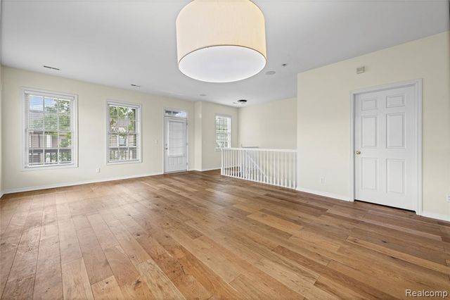 207 Jotham Avenue, Auburn Hills, MI 48326