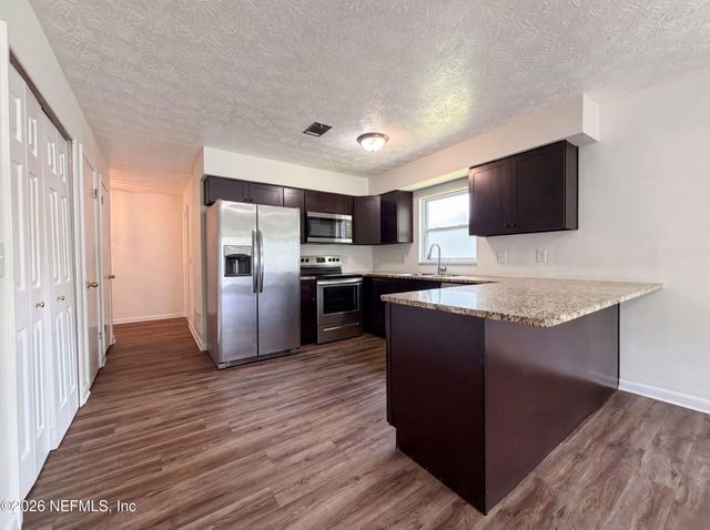 7842 RONDEAU Drive E, Jacksonville, FL 32217