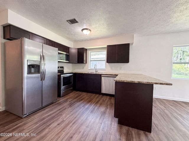 7842 RONDEAU Drive E, Jacksonville, FL 32217