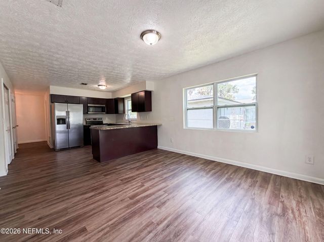 7842 RONDEAU Drive E, Jacksonville, FL 32217