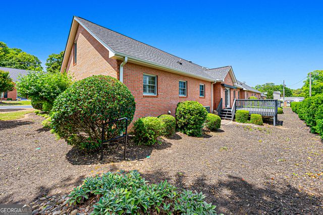 41 Somerset Court, Hartwell, GA 30643