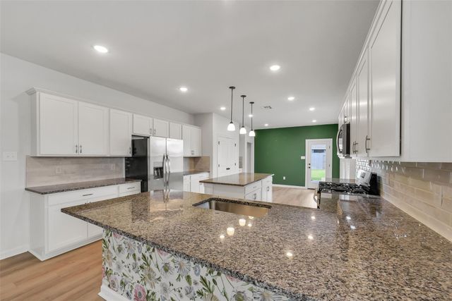 10902 Bonfire Trail, Beasley, TX 77417