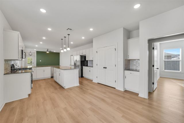 10902 Bonfire Trail, Beasley, TX 77417