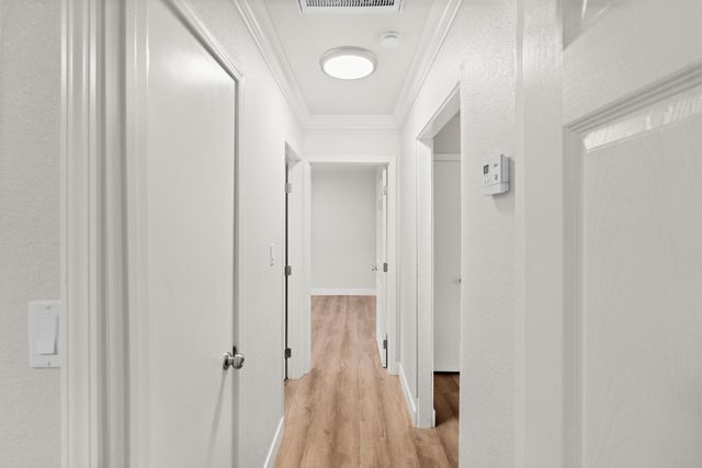 580 Lampasas Ave, Sacramento, CA 95815