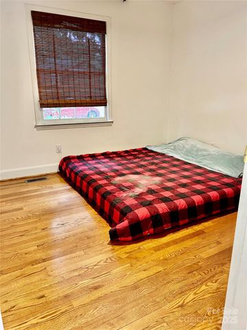 6708 Lynmont Drive, Charlotte, NC 28212