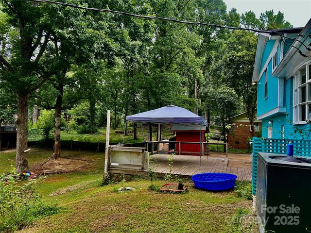 6708 Lynmont Drive, Charlotte, NC 28212
