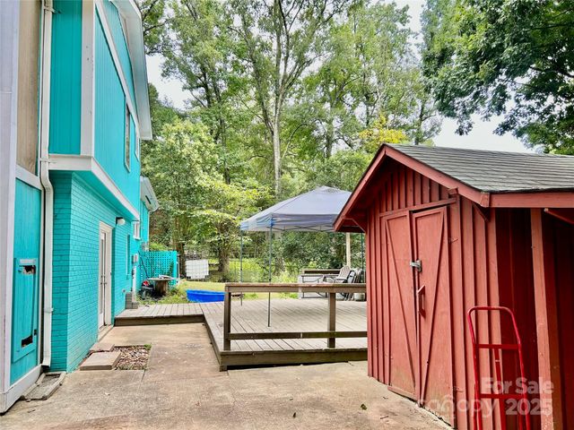 6708 Lynmont Drive, Charlotte, NC 28212