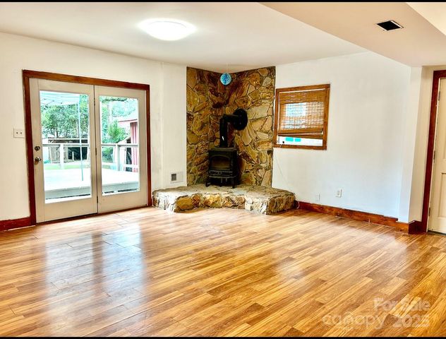 6708 Lynmont Drive, Charlotte, NC 28212