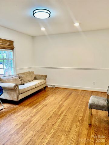 6708 Lynmont Drive, Charlotte, NC 28212