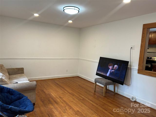 6708 Lynmont Drive, Charlotte, NC 28212