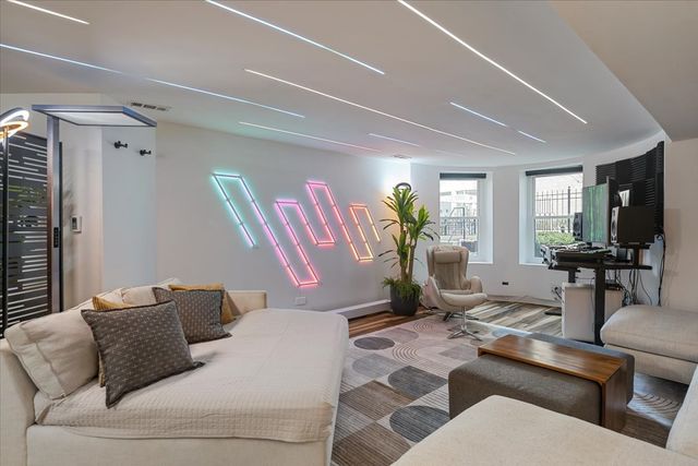 3020 N Sheridan Road GN, Chicago, IL 60657