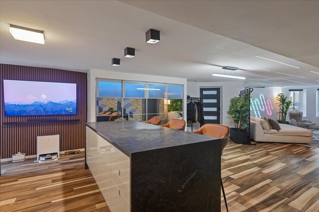 3020 N Sheridan Road GN, Chicago, IL 60657