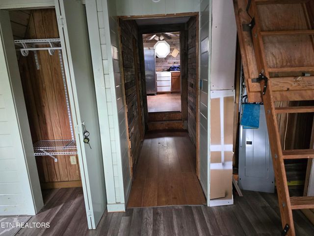 5710 Lakeshore Drive, Tallassee, TN 37878