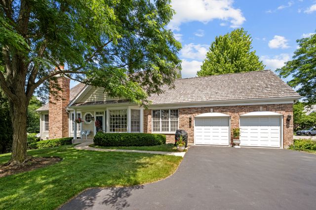572 Stockbridge Court, Lake Forest, IL 60045