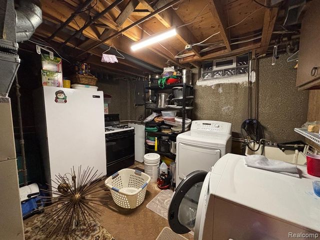 40724 Pickett Ridge Road, Sterling Heights, MI 48313