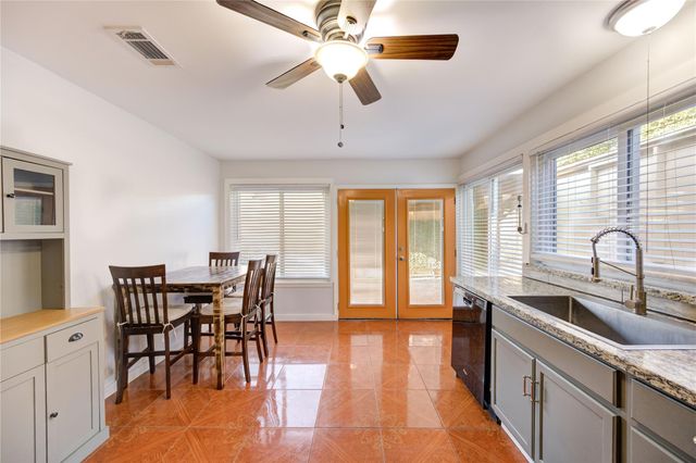 12339 S Dairy Ashford Road 2339, Houston, TX 77099