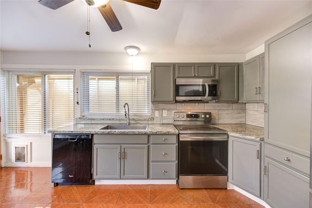 12339 S Dairy Ashford Road 2339, Houston, TX 77099