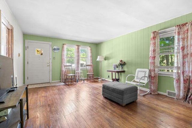 314 Wallace Avenue, St. Joseph, MI 49085