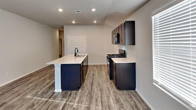 12044 SW 36th Street, Mustang, OK 73064