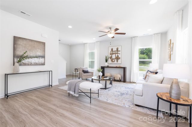 307 E Glendale Avenue, Mount Holly, NC 28120