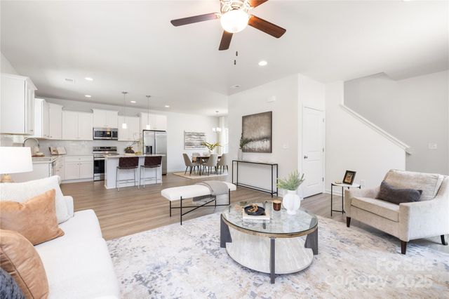 307 E Glendale Avenue, Mount Holly, NC 28120