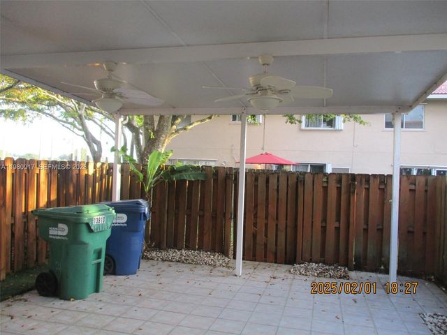 13910 SW 175th Ter 13010, Miami, FL 33177