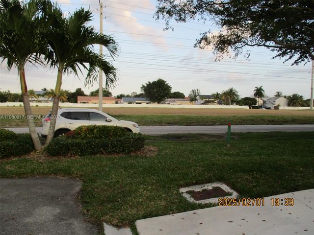 13910 SW 175th Ter 13010, Miami, FL 33177