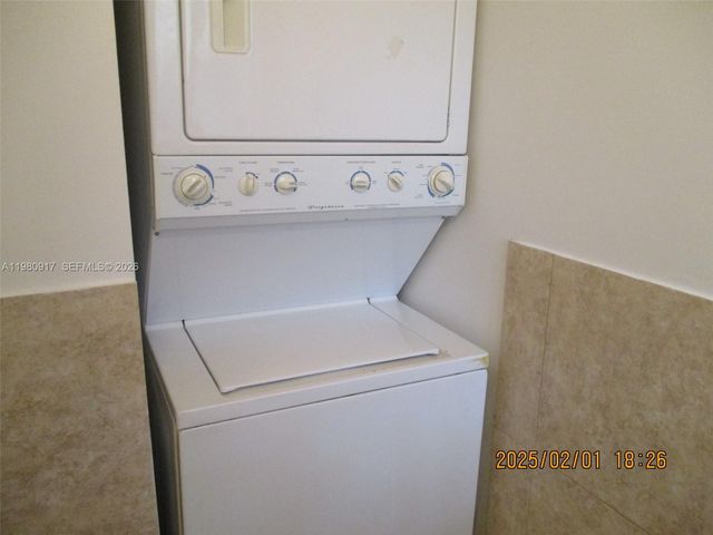 13910 SW 175th Ter 13010, Miami, FL 33177