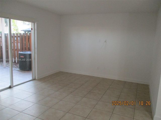 13910 SW 175th Ter 13010, Miami, FL 33177