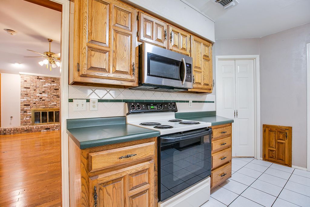 Image 15 of property listing at 3410 Grandview Drive Drive, San Angelo, TX 76904