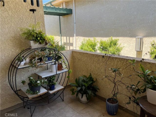 5328 Newcastle 62, Encino, CA 91316