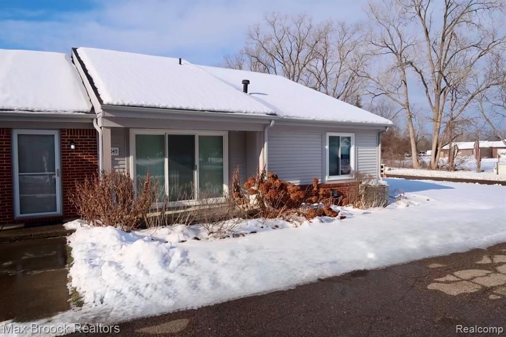 1045 Leisure Drive, Grand Blanc, MI 48507