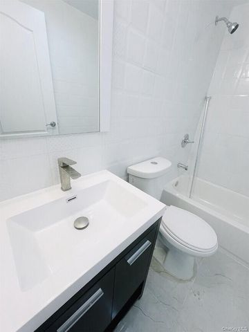 70-26 Queens Boulevard 10E, Woodside, NY 11377