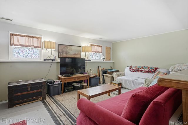 2191 Stonesthrow Drive, Oregon Township, MI 48446