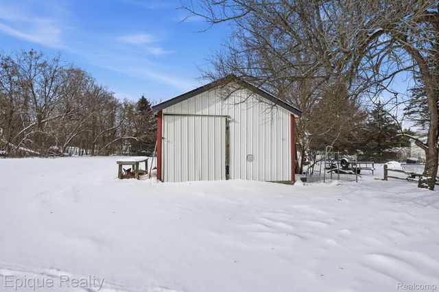 2191 Stonesthrow Drive, Oregon Township, MI 48446