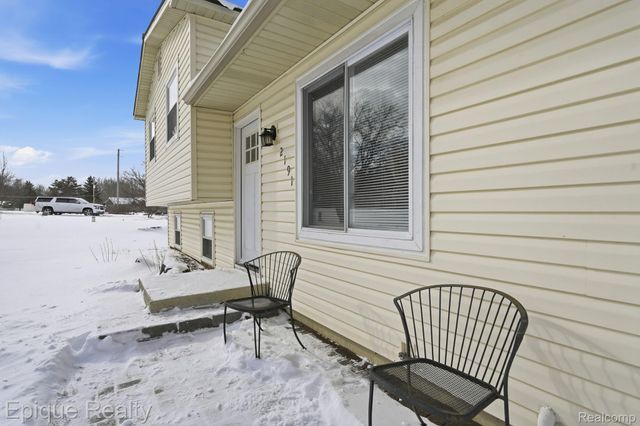 2191 Stonesthrow Drive, Oregon Township, MI 48446