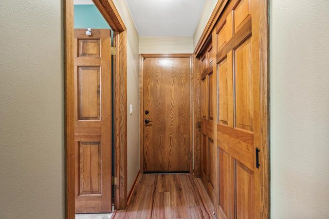 2803 Ridgeline CIRCLE, Waukesha, WI 53188