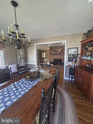 3201 LAKEVIEW PKWY, Locust Grove, VA 22508