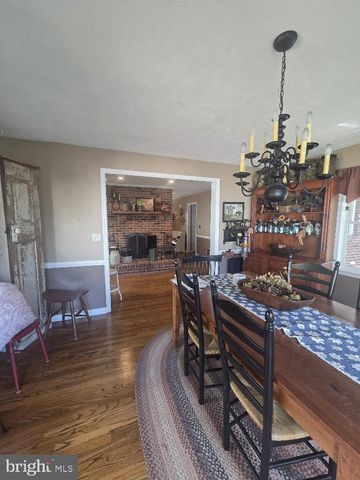 3201 LAKEVIEW PKWY, Locust Grove, VA 22508