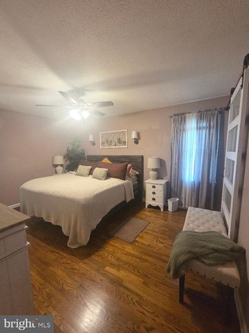 3201 LAKEVIEW PKWY, Locust Grove, VA 22508