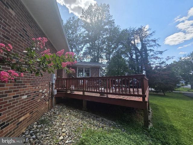 3201 LAKEVIEW PKWY, Locust Grove, VA 22508